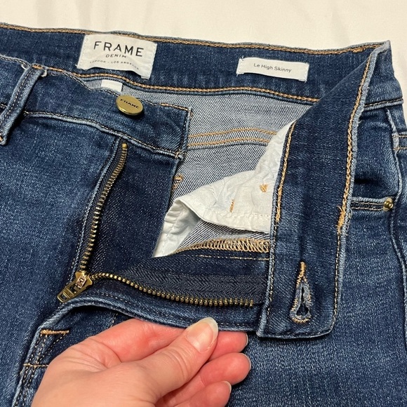 Frame Le High Skinny Ankle Jeans in Clyde - Picture 11 of 13